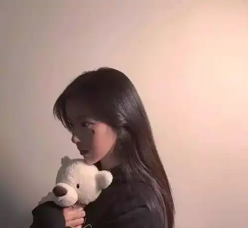 未来两周,桃花运直冲云霄,旧爱回头,有望继续爱情火花的星座金牛座