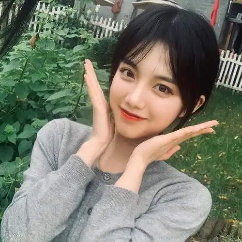 女生头像错过的电影最好看错过的人最难忘