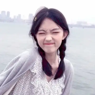 女生可爱嘟嘴头像