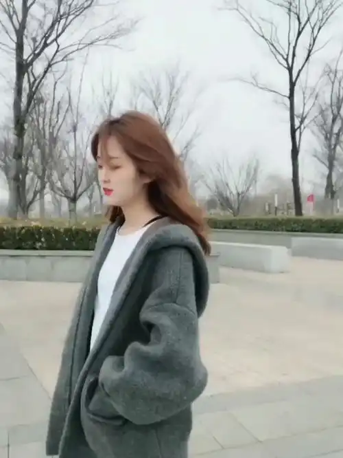 美女,这么冷,你去哪里玩啊