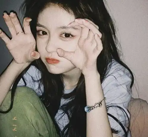 我妈有16个情人,20年来,我和我爸每天都在遭报应