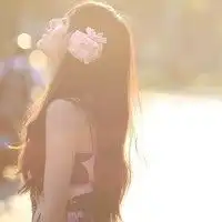 高清女生头像气质暖色系别把生活当作游戏