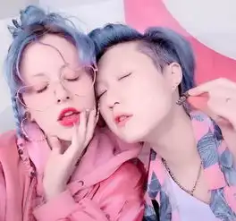 禁欲系头像情侣写真轻笑