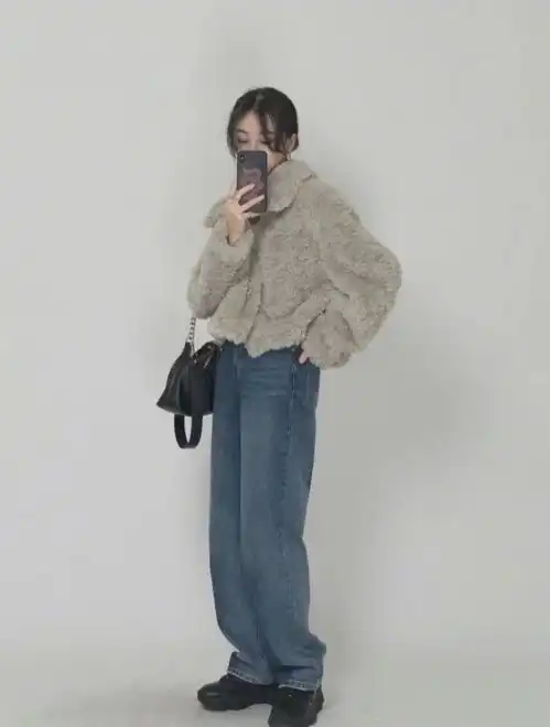 冬季试试保暖又显气质的韩系穿搭,配色简约但看着高级,超美