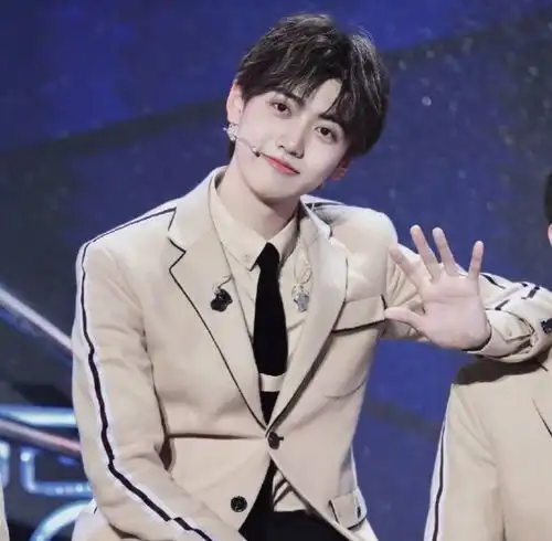 2020明星艺考生,张子枫最受关注,还有和易烊千玺撞脸的他