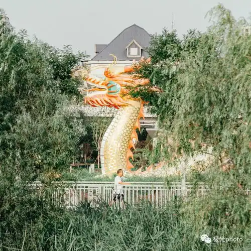 95后摄影系学生山河故居中的山西太原