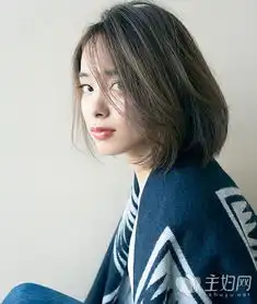 浅色系染发颜色显白又好看清新养眼更时尚