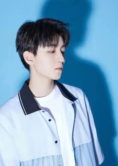 蓝色系头像高级感男生男