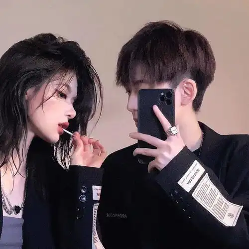 巨甜的情侣头像