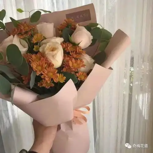 凛冬已至,用这些暖色系花束,点燃一身的沸点