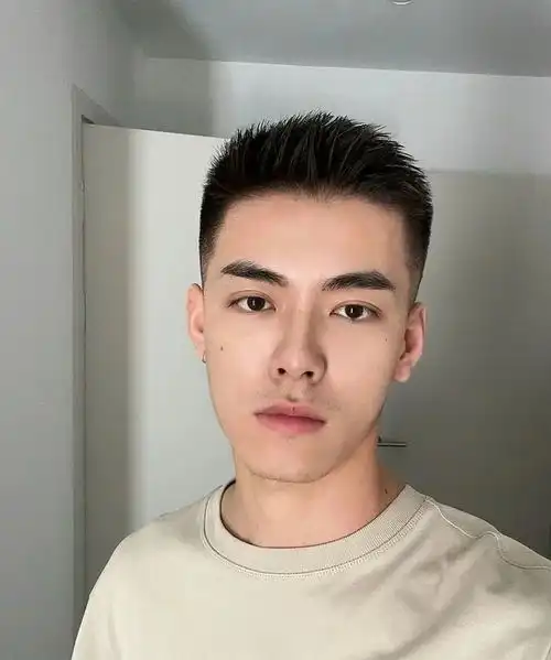 男生不烫不染的发型也很帅这3个造型简约时尚,尽显潮男魅力