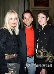 潮男示范红色造型