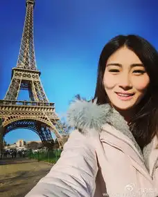 美女门将王飞晒自拍蓝天白云演绎巴黎浪漫图