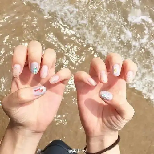 宋祖儿林允吴宣仪都爱在这上耍心机女明星争先pick的秋冬美甲总有一款适合你