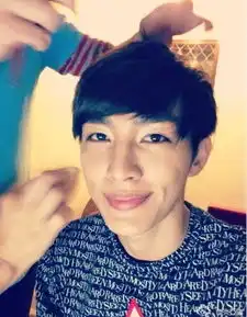 炎亚纶被指整容鼻子能开锁下巴能耕地越整越丑