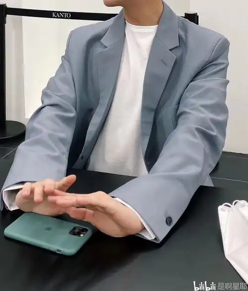 韩系男主头像衬衫