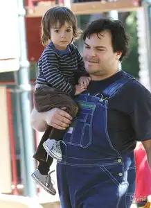 欢乐周末明星宝贝酷娃萌宝们开心逛街图