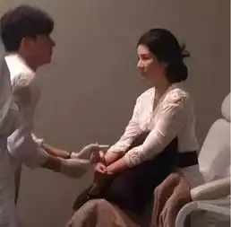 曾有高颜值,却靠玻尿酸和前夫上热搜