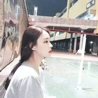 狼系少年发型情侣头像