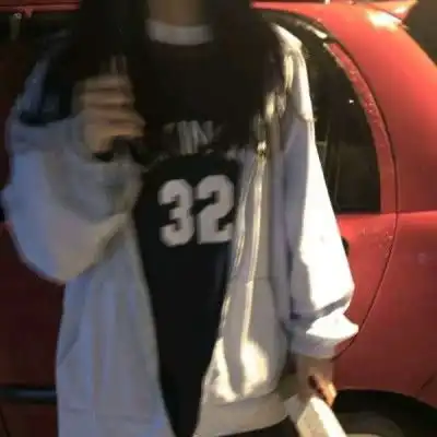 仙女系不露脸女生头像喝下去的心酸是你,说不出的苦楚也是你