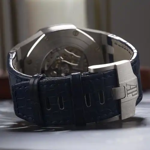 男人的颜色爱彼蓝爱彼皇家橡树系列26401po.oo.a01