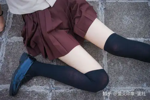 十四张jk少女手机壁纸照片图片,纯欲纯白窝圈美女图库最新版本获取