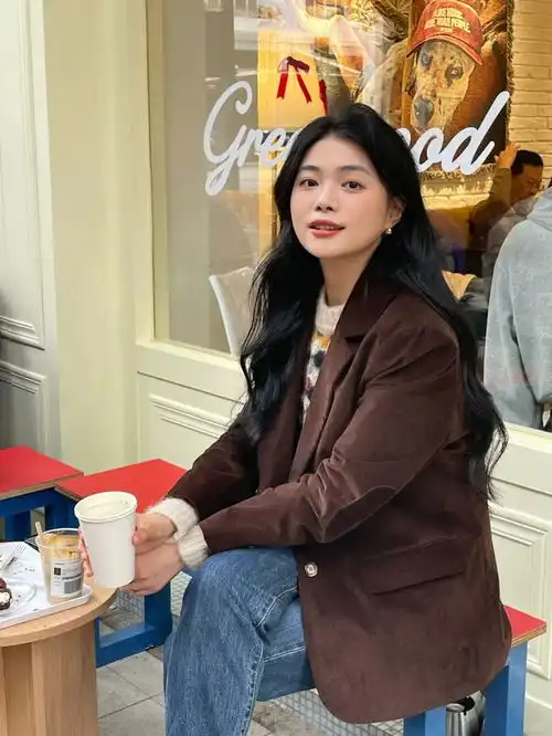 早春30女人的轻通勤更火一件外套穿对就够了,简约又高级