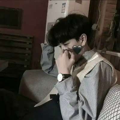 2020新版微信男生用的头像分分钟钟眼神秒杀你