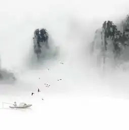 国内经济整体下滑这些产业仍不断上升