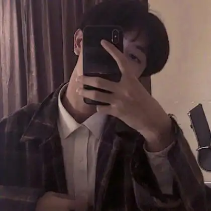 看起来坚强的微信头像潮流个性男,内心其实是脆弱的