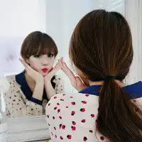 谁有在照镜子的女生头像