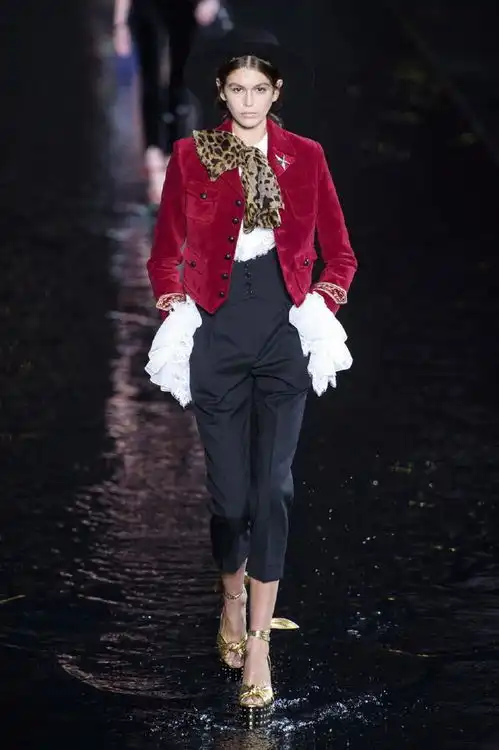 男装女穿,复古返潮,禁欲系saintlaurent有哪些新看点