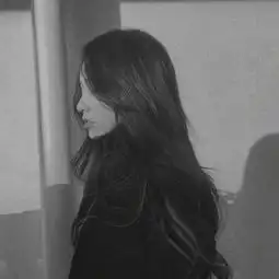 动漫女生头像高冷侧脸霸