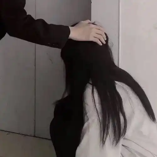 闺蜜头像丧系真人一人一