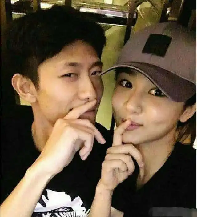 张一山和杨紫狂吻,深夜晒合照,到底是什么关系