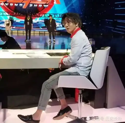 薛之谦现身百变达人,筷子腿成最大亮点网友早这样该多好