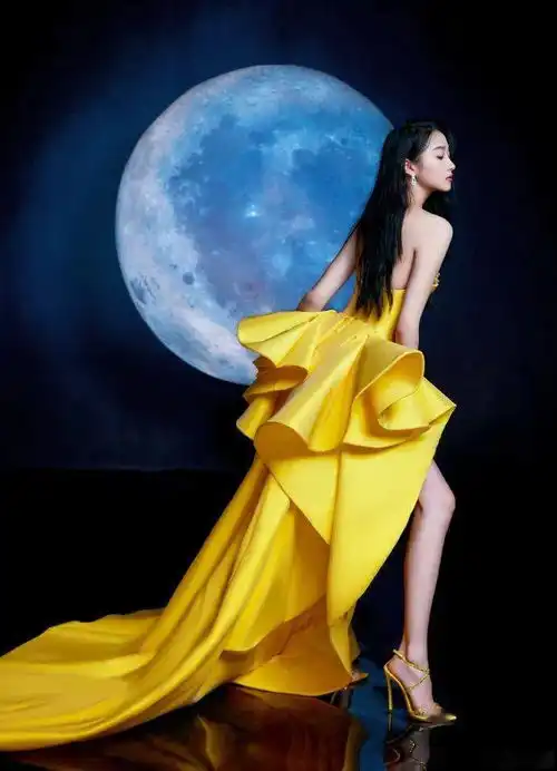 微博之夜女星红地毡争奇斗艳,2021流行色果然系黄色当晚仲有咩亮点