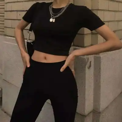 守月仙黑色系女生部位古老的夜晚和遥远的音乐是永恒的