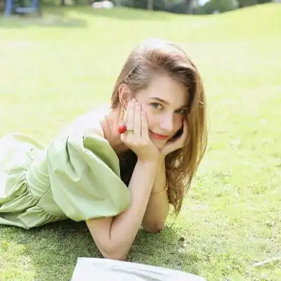 好看的头像女生欧美系头