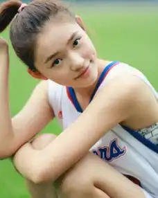 林允分享零食和日用品并透露了自己的一个小秘密最爱的色系粉色