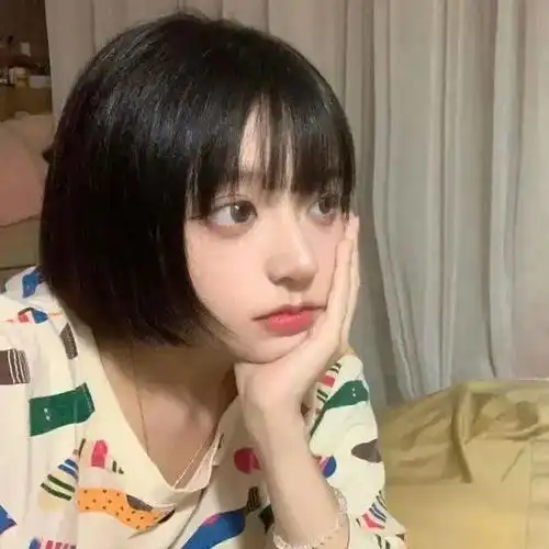 酷酷的真人女生头像