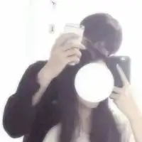 微信用手机挡脸的情侣头像微信头像图片大全