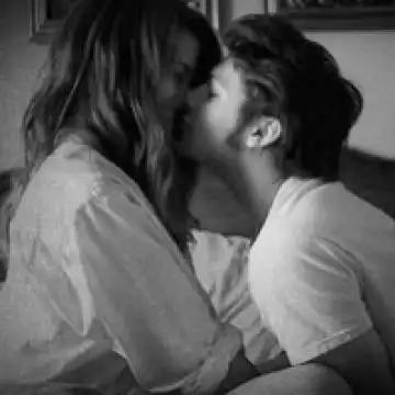 欧美范情侣头像一男一女你就是我一直寻找的真命天子