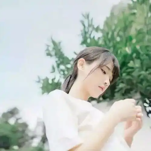 橙色系女生头像高清狂野