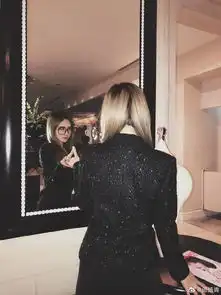 周扬青晒与闺蜜合照