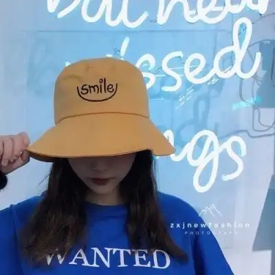 微信戴帽子女生头像