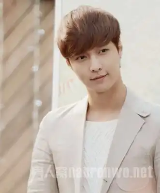 邻家男孩张艺兴韩系可爱发型推荐