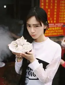 武大女神真人幻灭黄灿灿整容前后照泄露竟长这样