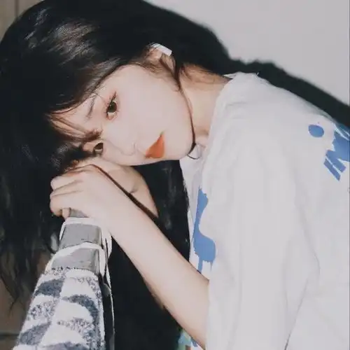 风格ins女头治愈系