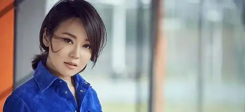 49岁闫妮近照曝光,隐瞒了22年的漂亮女儿,原来是我们熟悉的她
